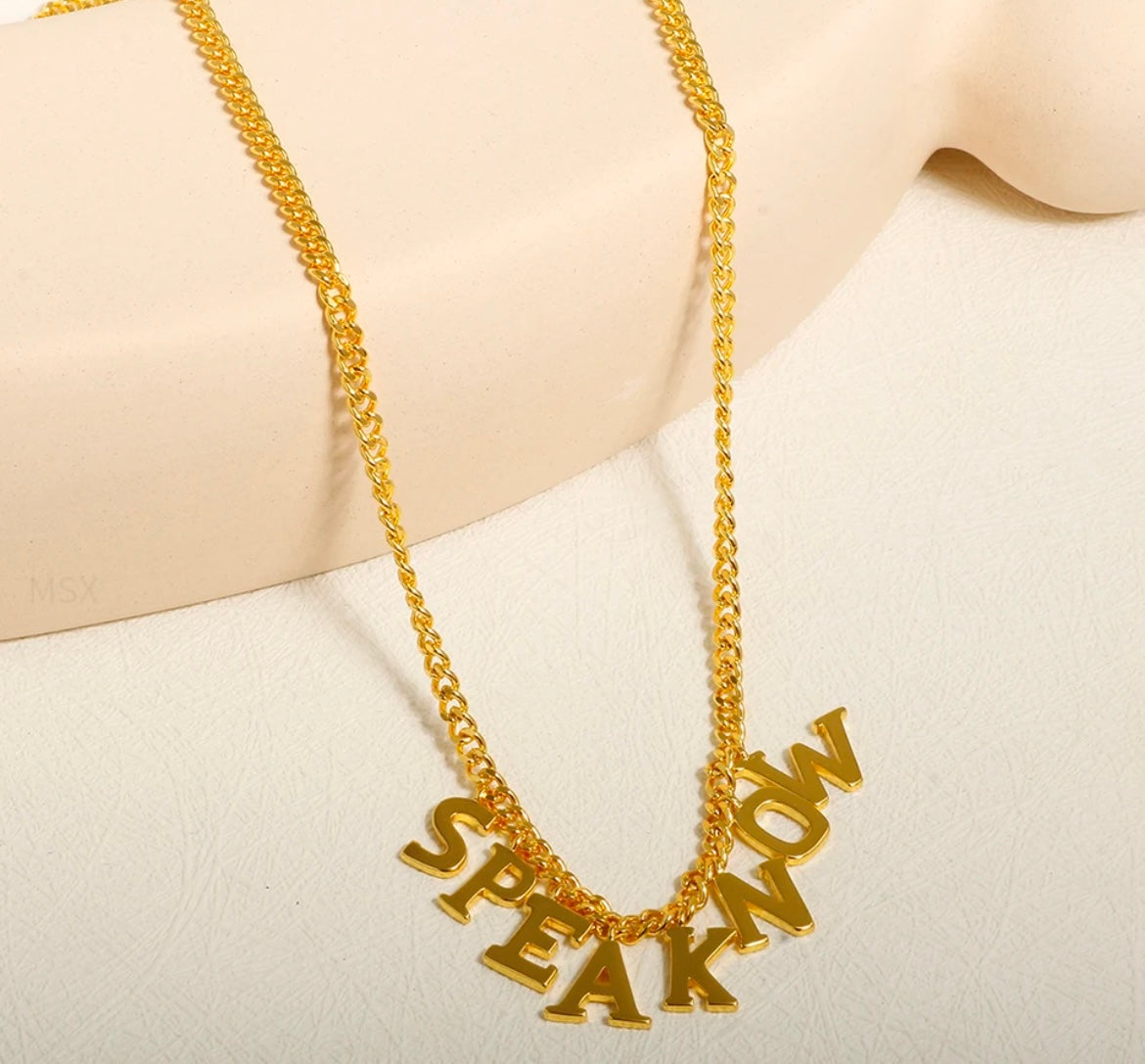 Taylor ‘Speak Now’ Yazılı Kolye