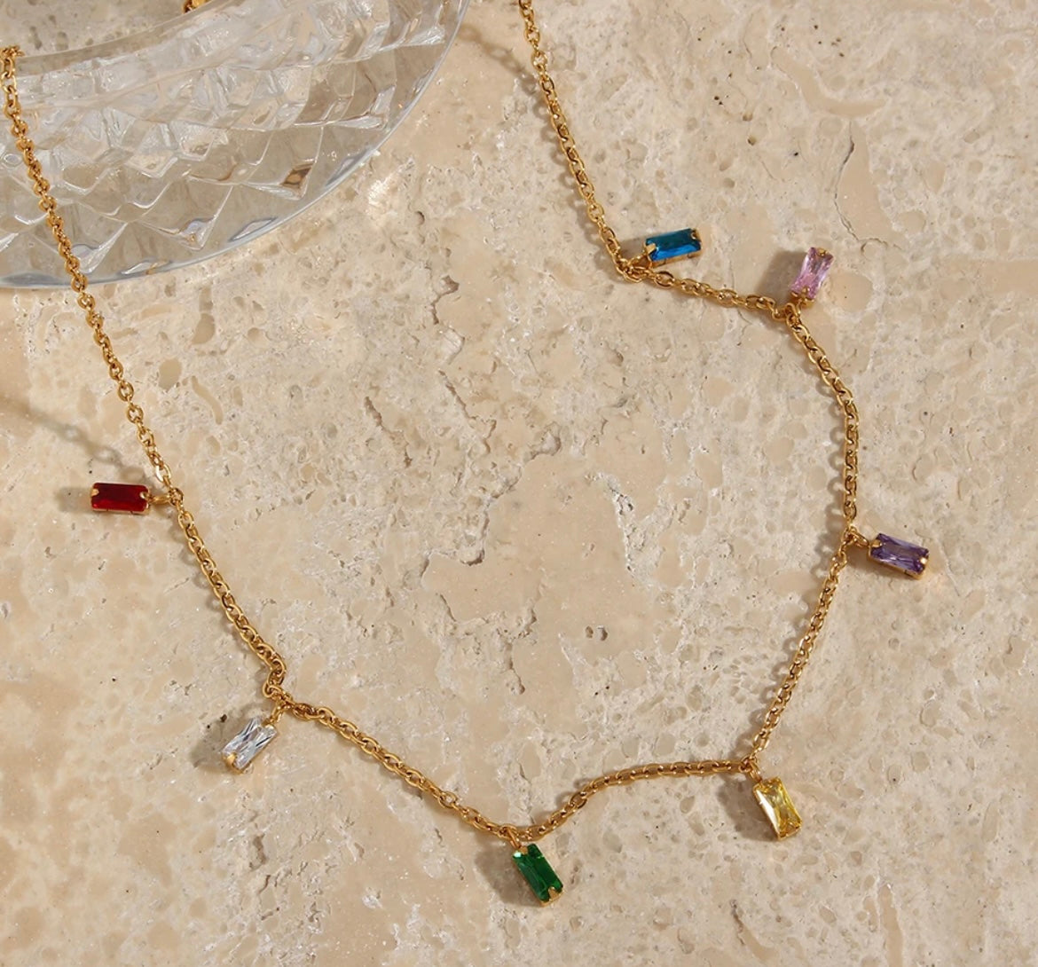 Renkli Taşlı Charm Kolye