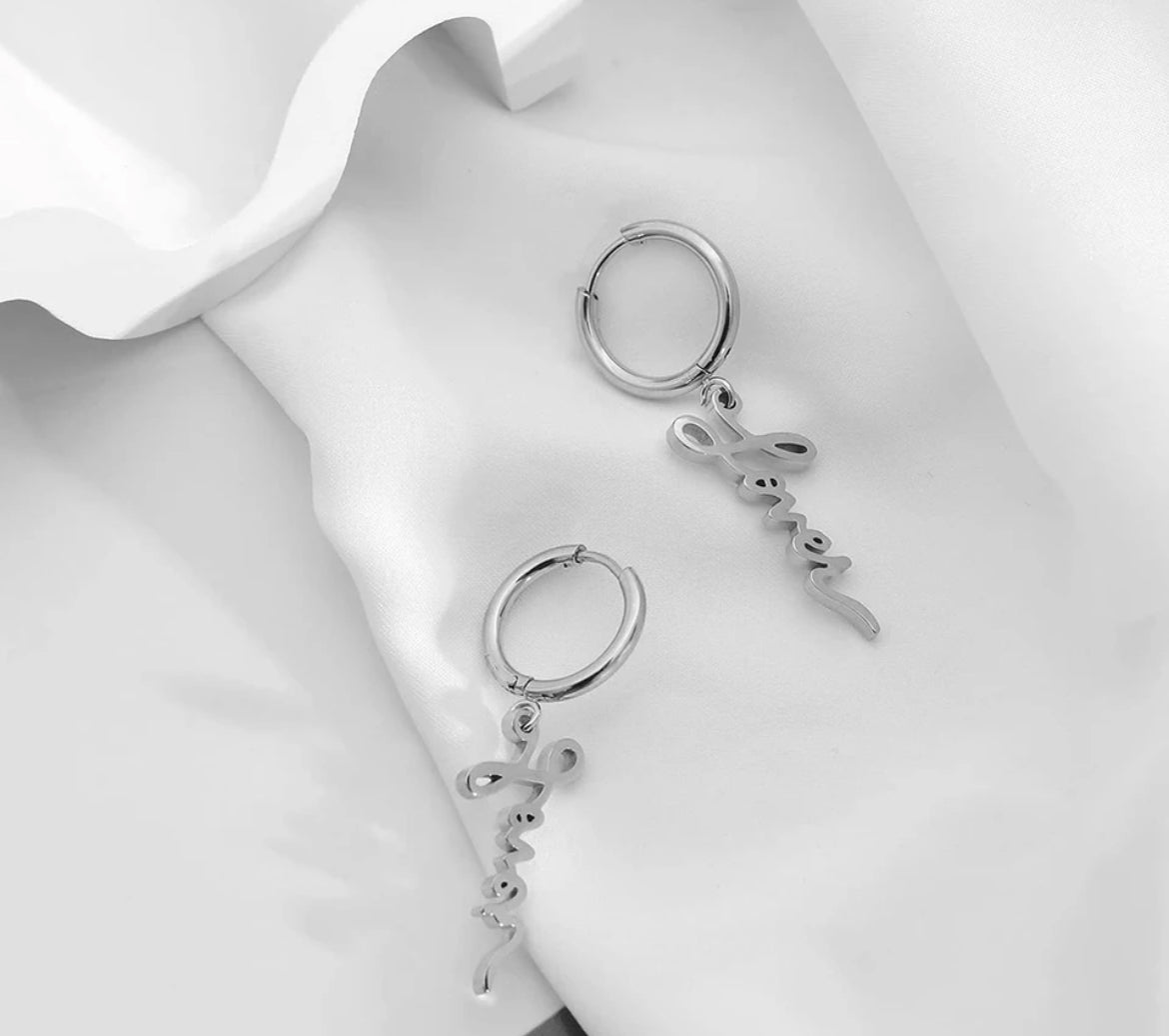 Taylor Lover Yazılı Küpe