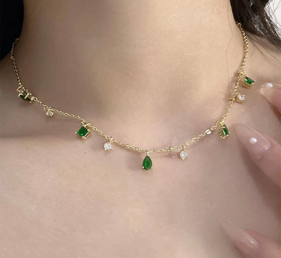 Zümrüt Charm Kolye