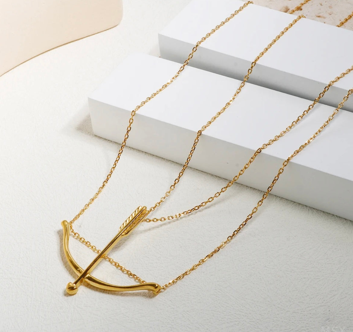 Taylor The Archer Kolye