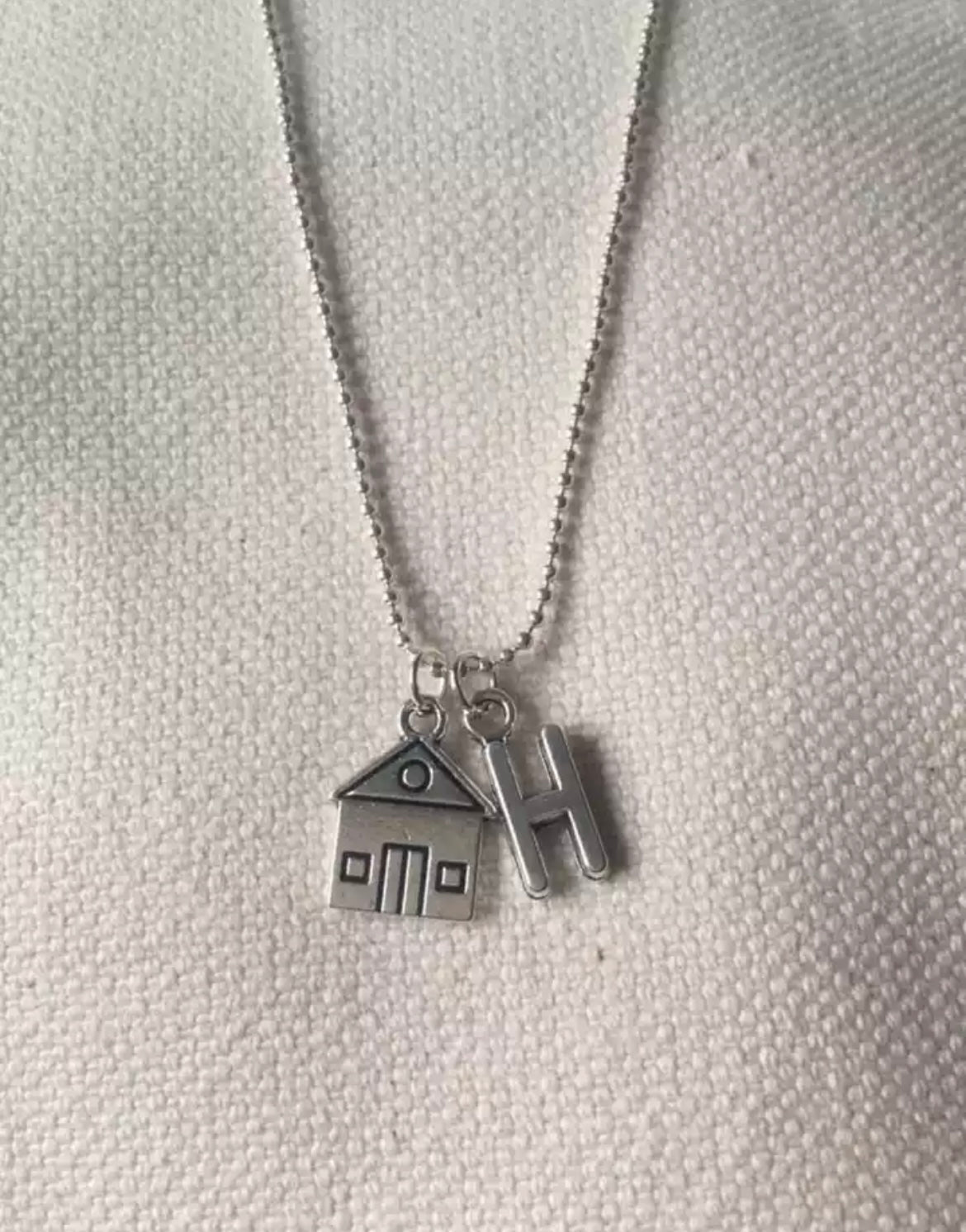 Harry Styles “Harry’s House” Kolye