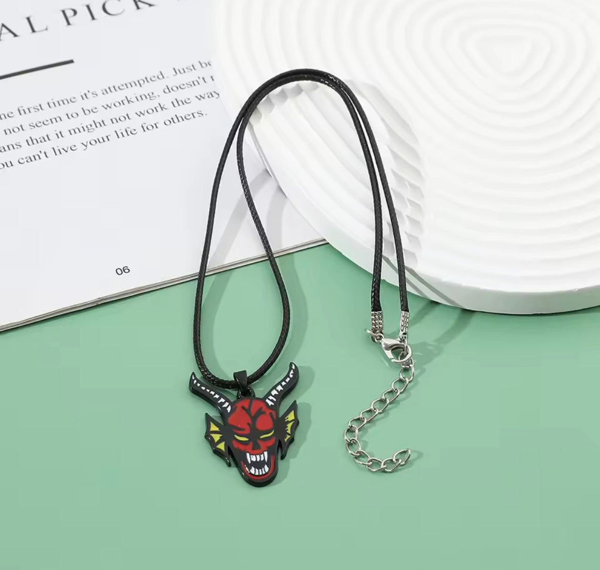 Stranger Things Hellfire Club Pendant Necklace / Keyring | Stranger Things Hellfire Kulübü Kolye / Anahtarlık