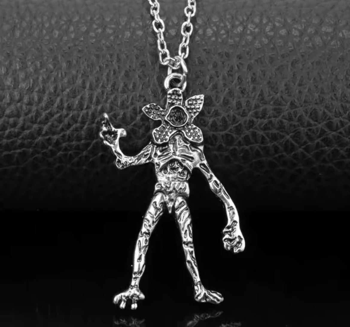 Stranger Things Demogorgon Necklace | Stranger Things Demogorgon Kolye