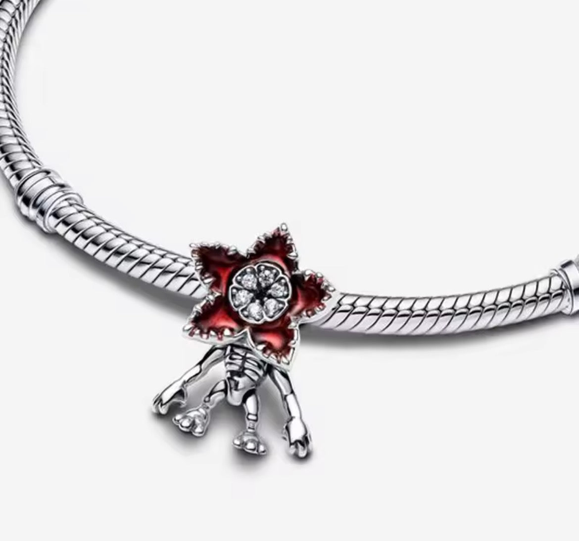 Stranger Things Charm Bracelet with Charms - Demogorgon & More | Stranger Things Charm Bilezik ve Charm'lar - Demogorgon ve Daha Fazlası