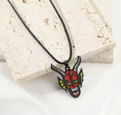 Stranger Things Hellfire Club Pendant Necklace / Keyring | Stranger Things Hellfire Kulübü Kolye / Anahtarlık
