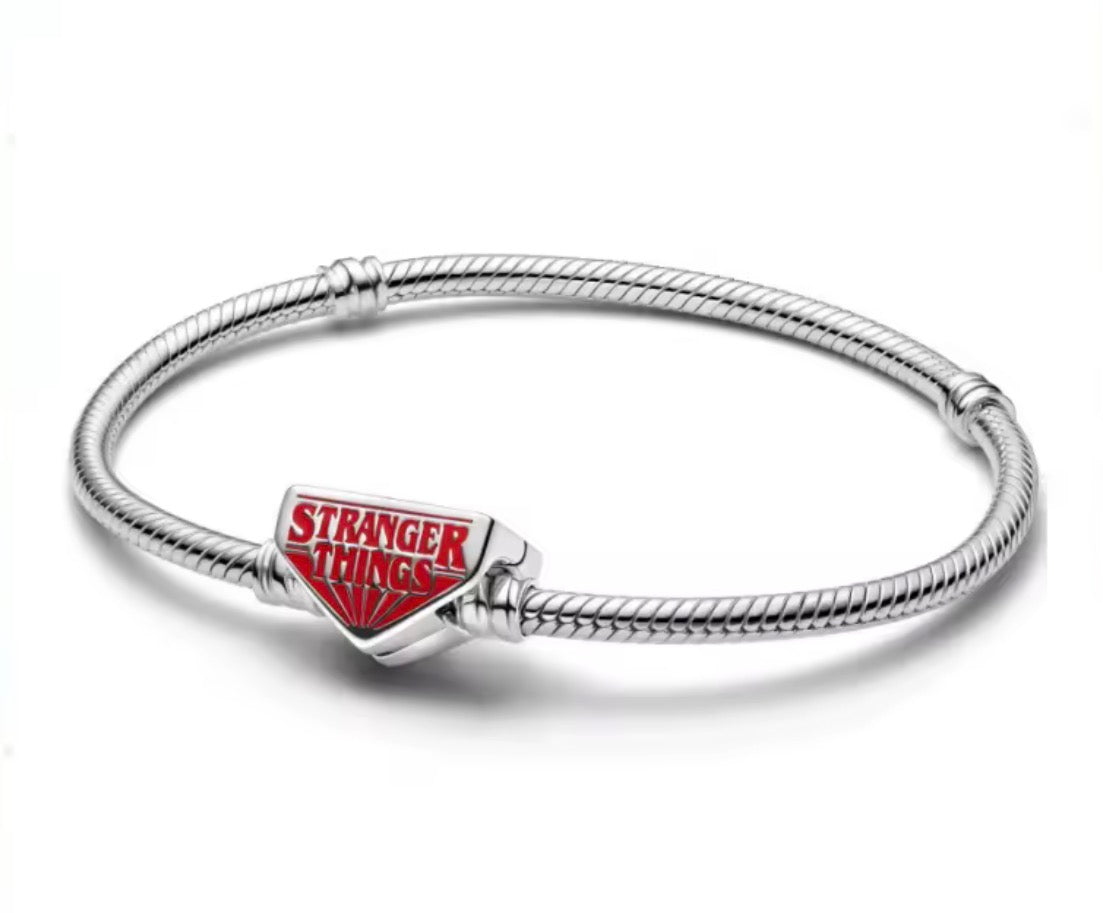 Stranger Things Charm Bracelet with Charms - Demogorgon & More | Stranger Things Charm Bilezik ve Charm'lar - Demogorgon ve Daha Fazlası