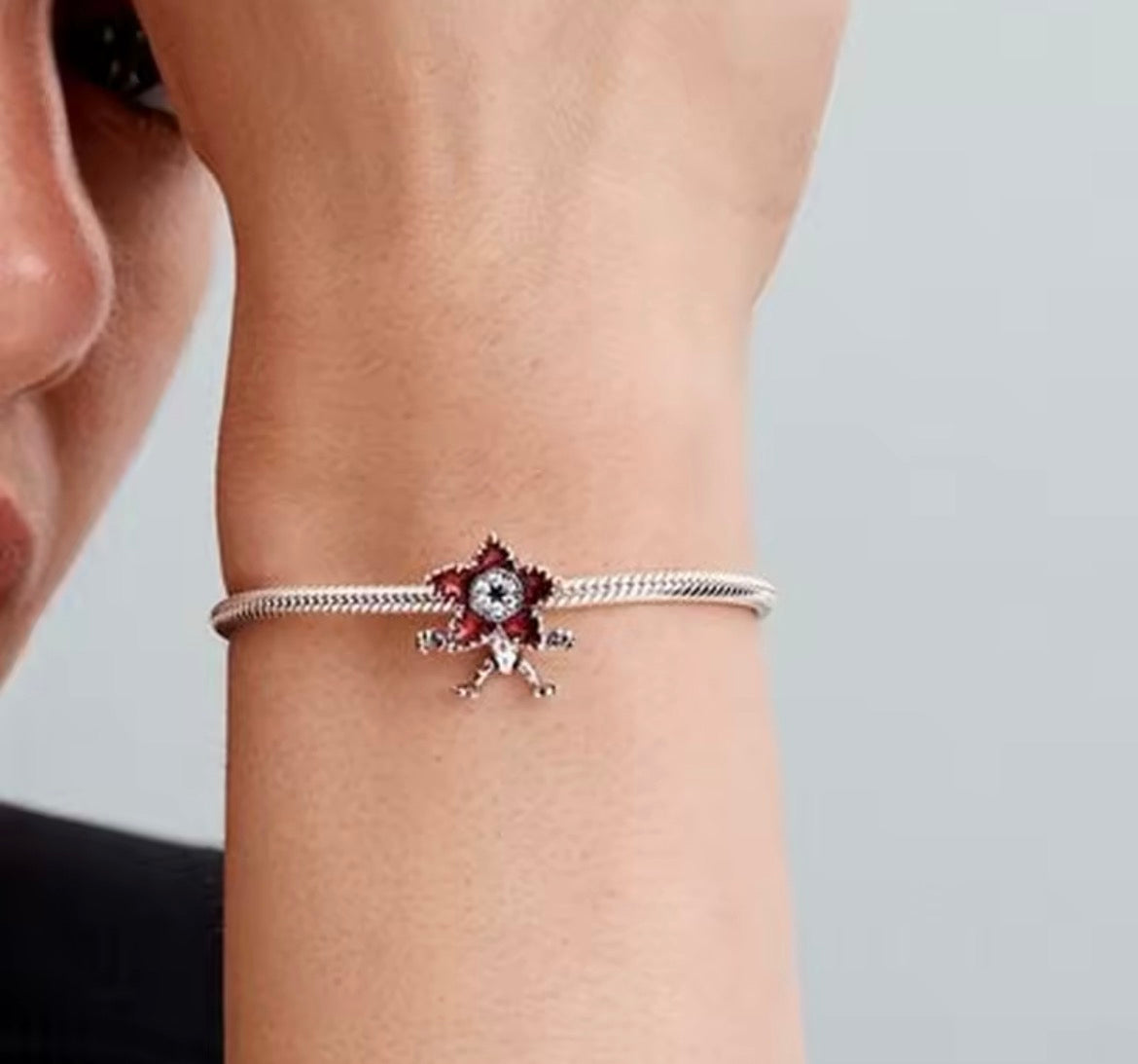 Stranger Things Charm Bracelet with Charms - Demogorgon & More | Stranger Things Charm Bilezik ve Charm'lar - Demogorgon ve Daha Fazlası