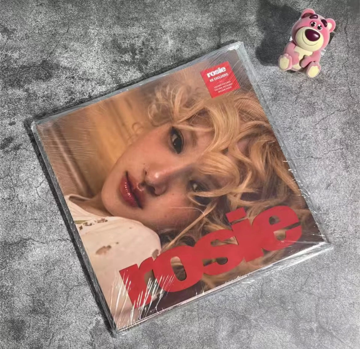 BP Rosé Solo Album 'Rosie' CD