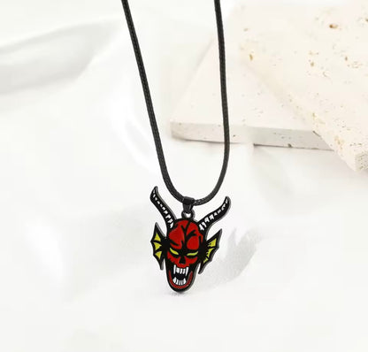 Stranger Things Hellfire Club Pendant Necklace / Keyring | Stranger Things Hellfire Kulübü Kolye / Anahtarlık